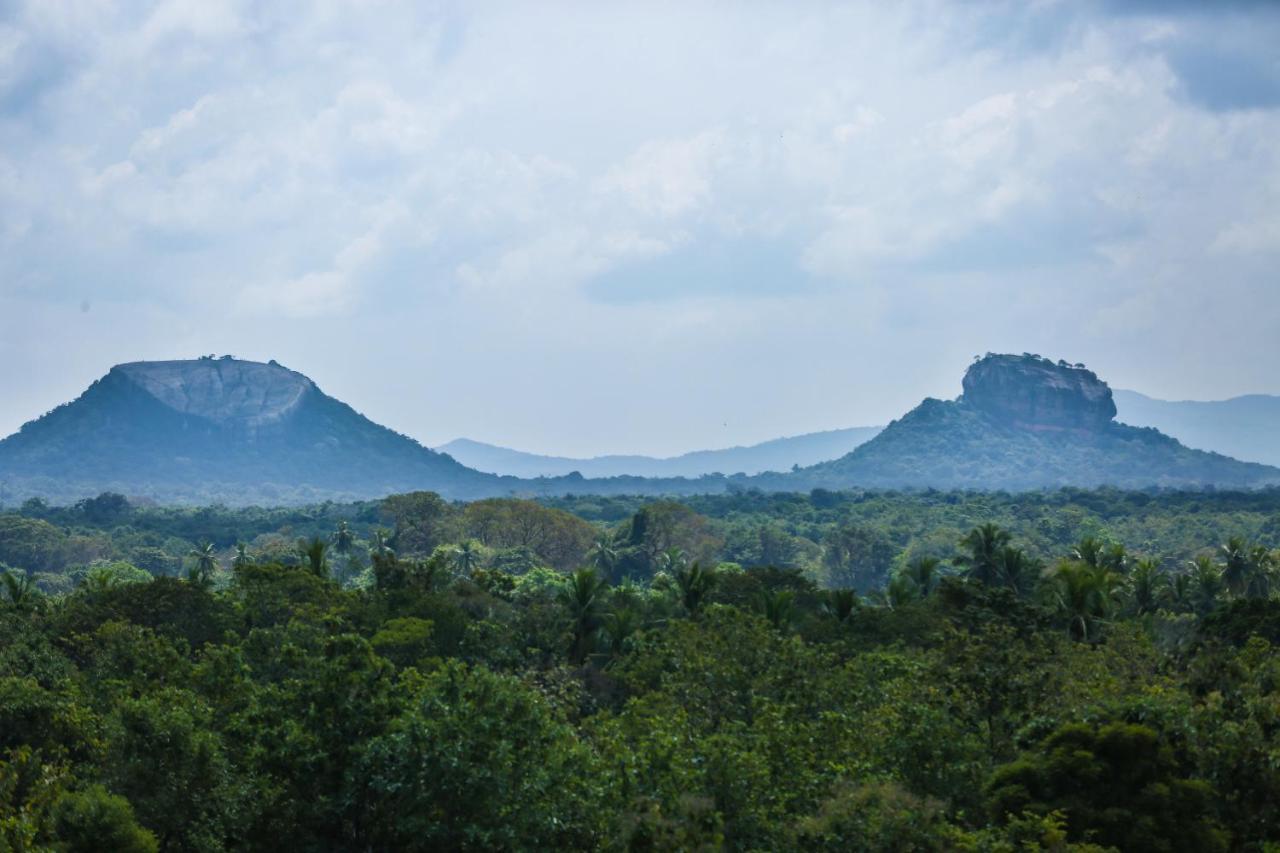 Kaveri Resort シギリヤ エクステリア 写真